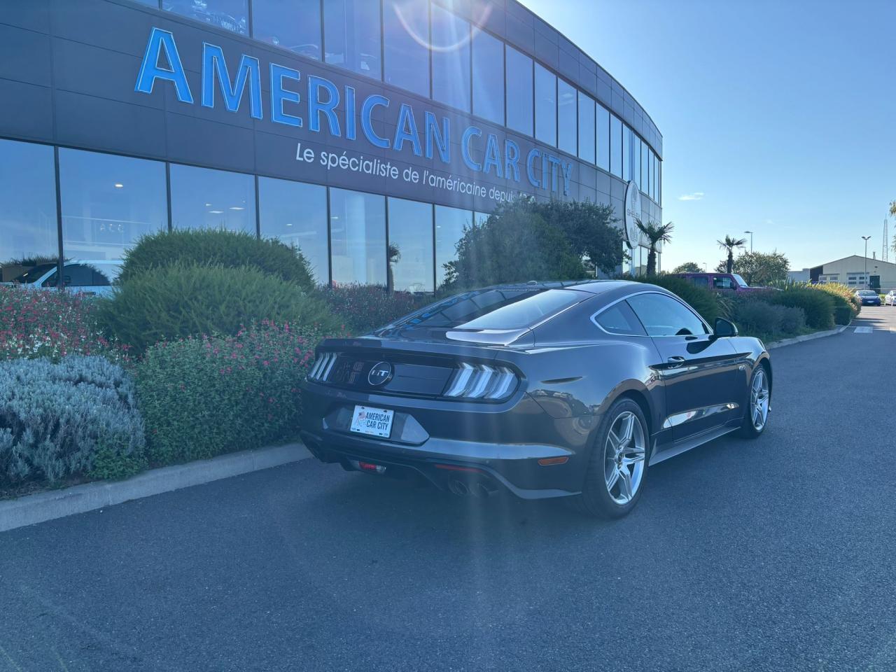 FORD MUSTANG GT FASTBACK V8 5.0L BVA MAGNERIDE