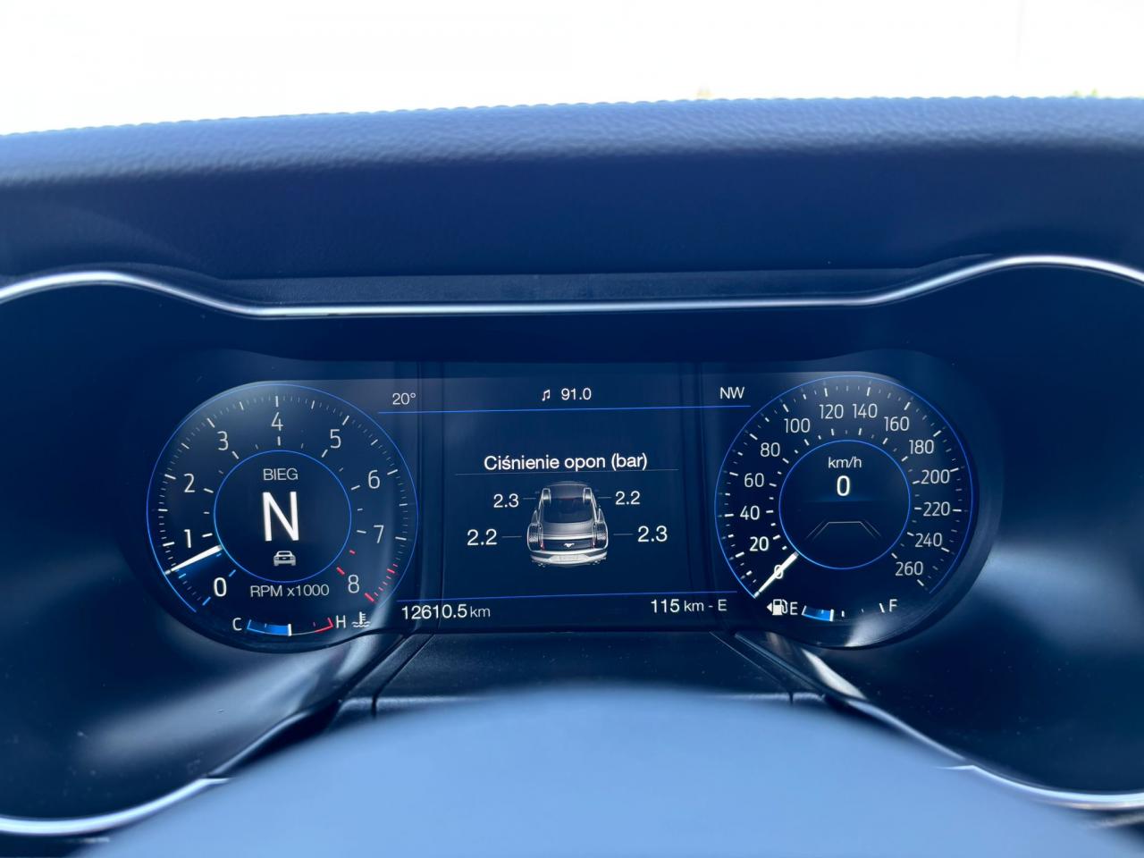 FORD MUSTANG Fastback GT 5.0L V8 MAGNERIDE