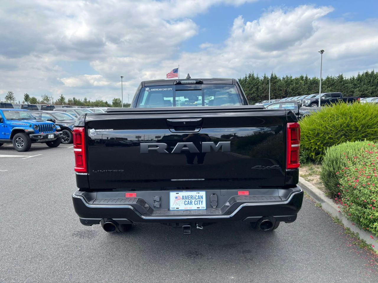 DODGE RAM 1500 CREW LIMITED NIGHT EDITION RAMBOX 2025