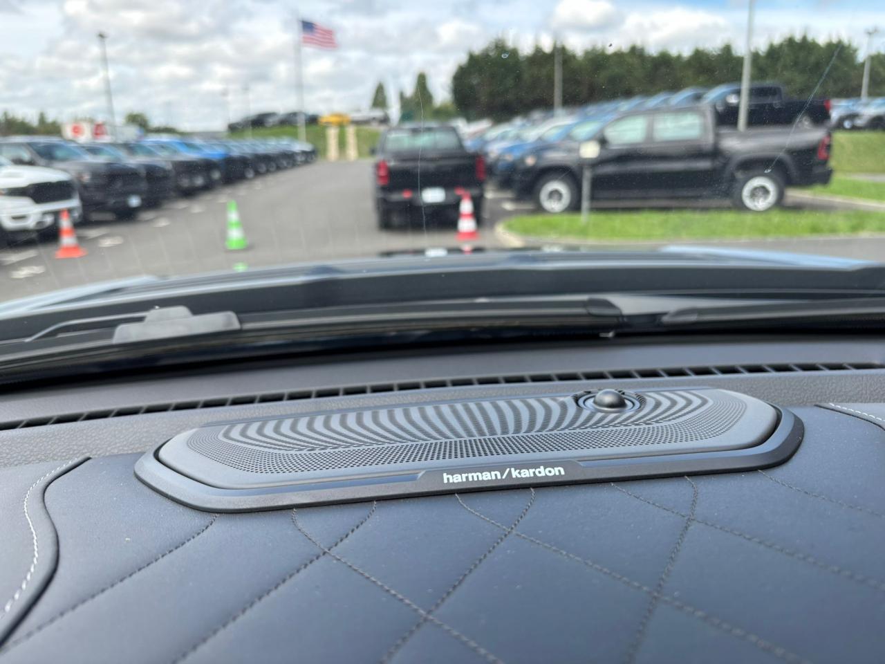 DODGE RAM 1500 CREW LIMITED NIGHT EDITION RAMBOX 2025