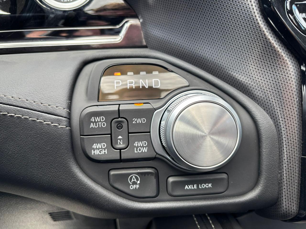 DODGE RAM 1500 CREW LIMITED NIGHT EDITION RAMBOX 2025