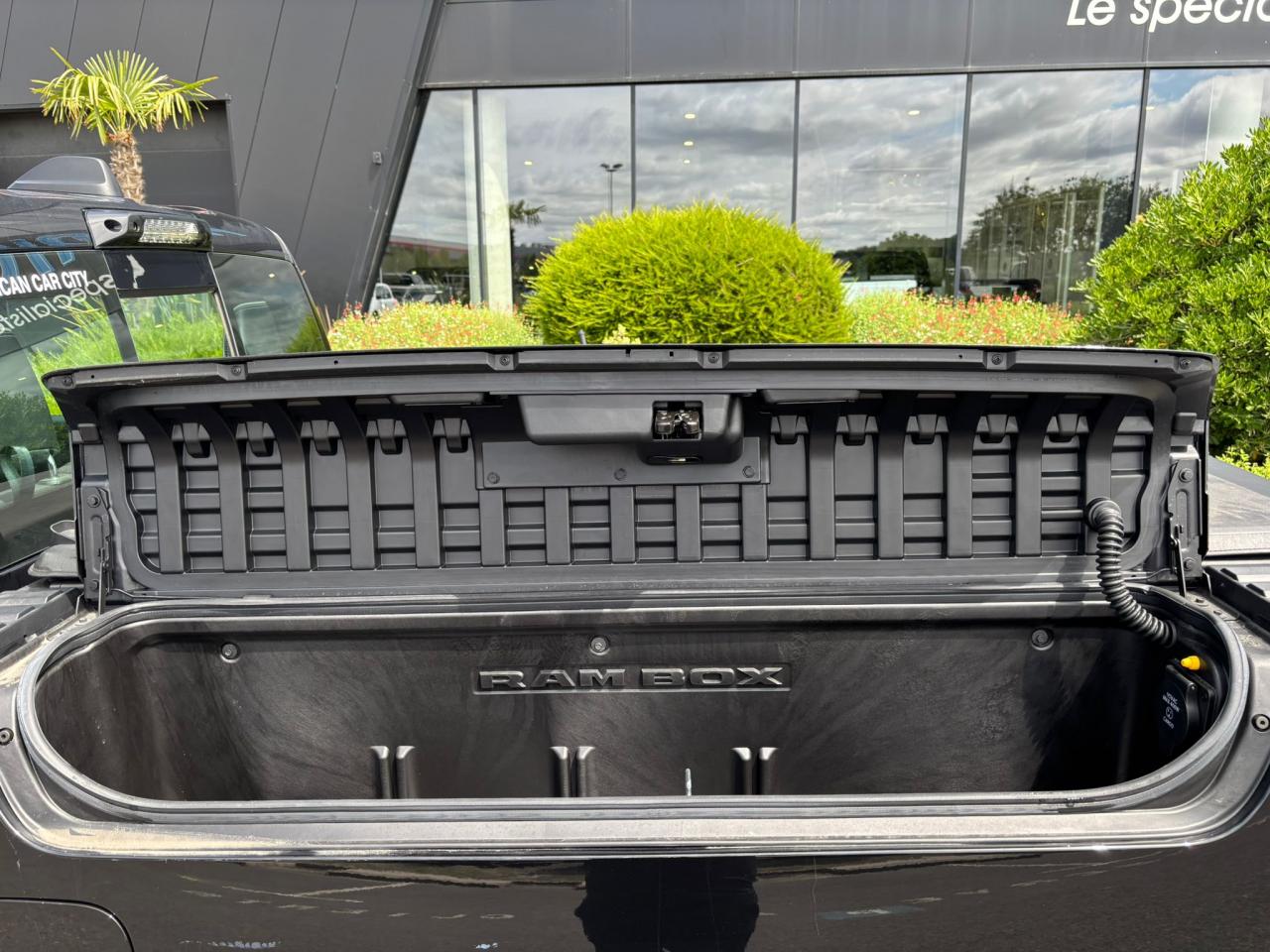 DODGE RAM 1500 CREW LIMITED NIGHT EDITION RAMBOX 2025