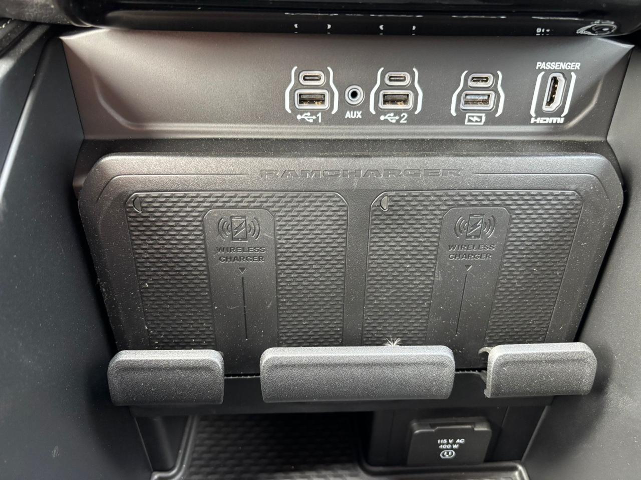 DODGE RAM 1500 CREW LIMITED NIGHT EDITION RAMBOX 2025