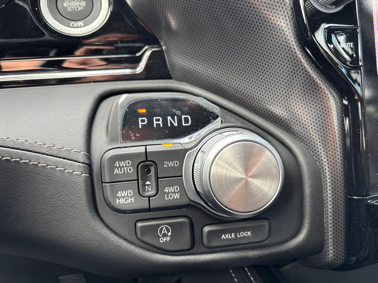 DODGE RAM 1500 CREW LIMITED NIGHT EDITION RAMBOX 2025