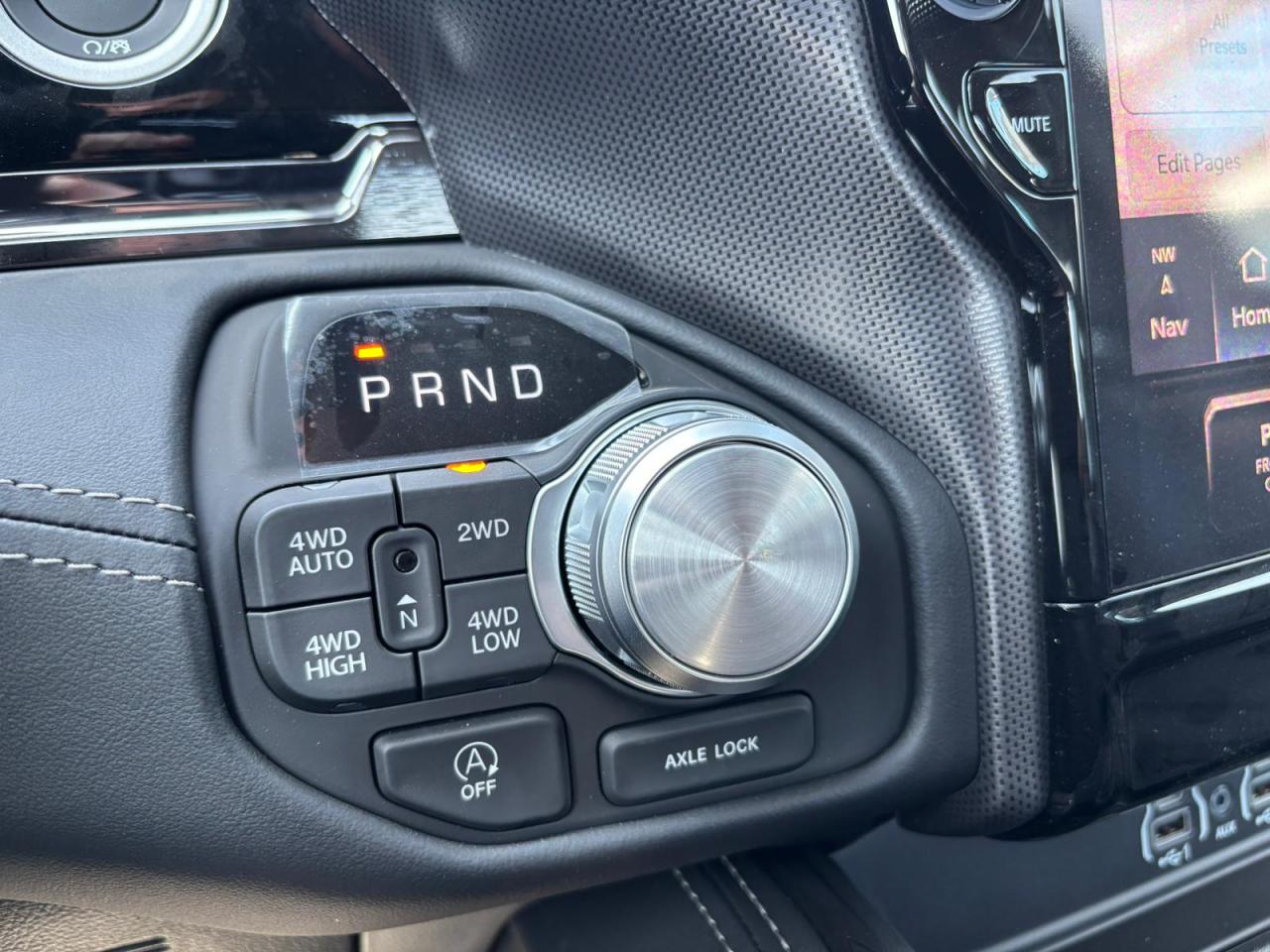 DODGE RAM 1500 CREW LIMITED NIGHT EDITION RAMBOX