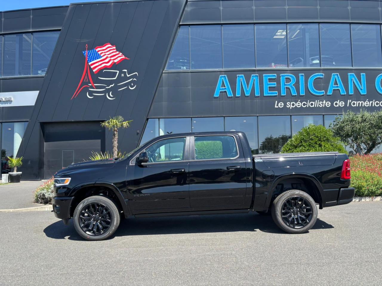 DODGE RAM 1500 CREW LIMITED NIGHT EDITION RAMBOX