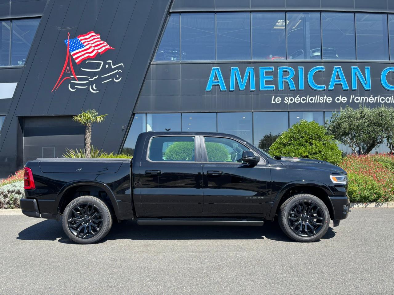 DODGE RAM 1500 CREW LIMITED NIGHT EDITION RAMBOX