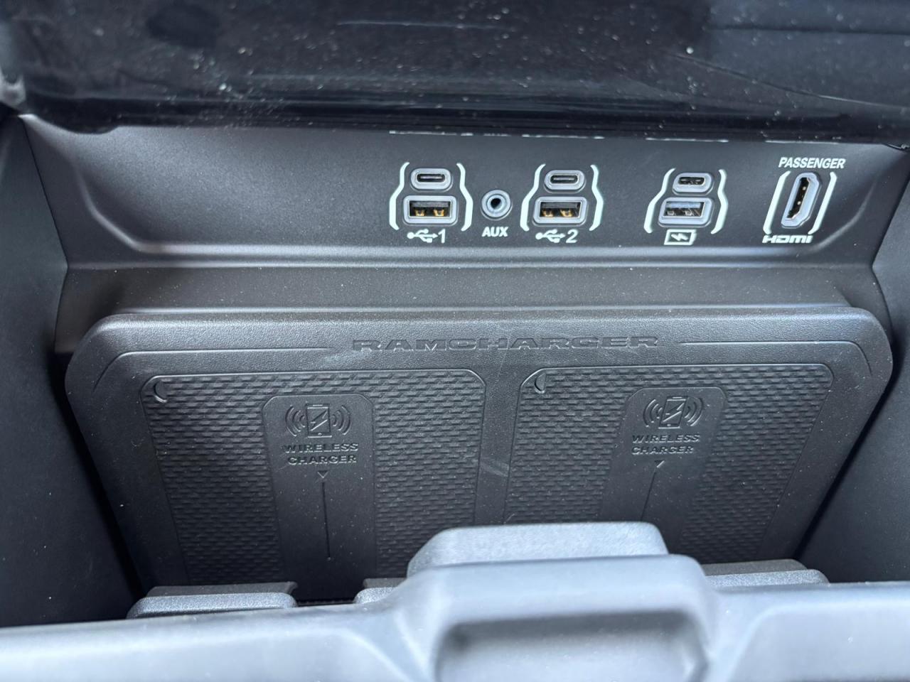 DODGE RAM 1500 CREW LIMITED NIGHT EDITION RAMBOX