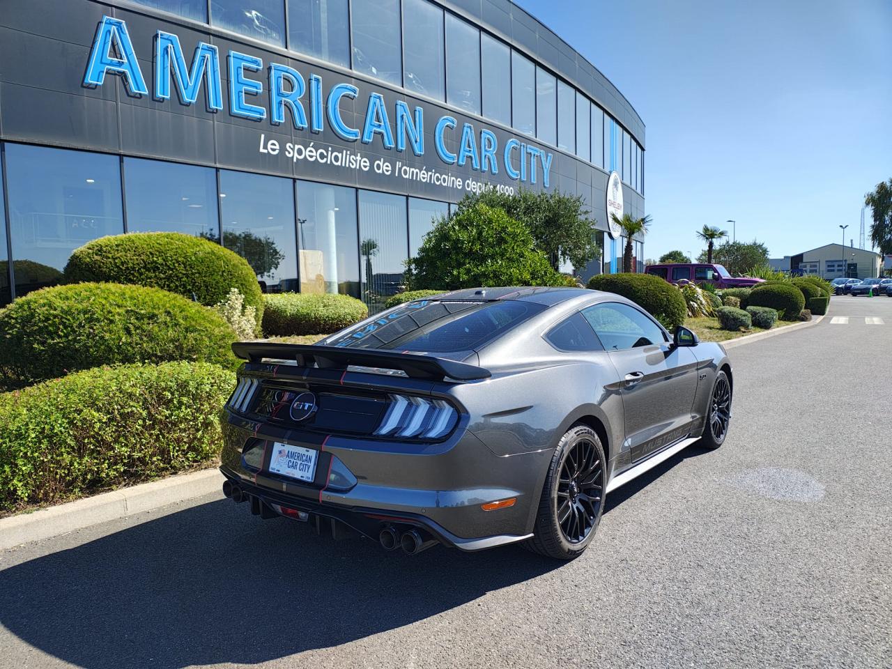FORD MUSTANG GT FASTBACK V8 5.0L