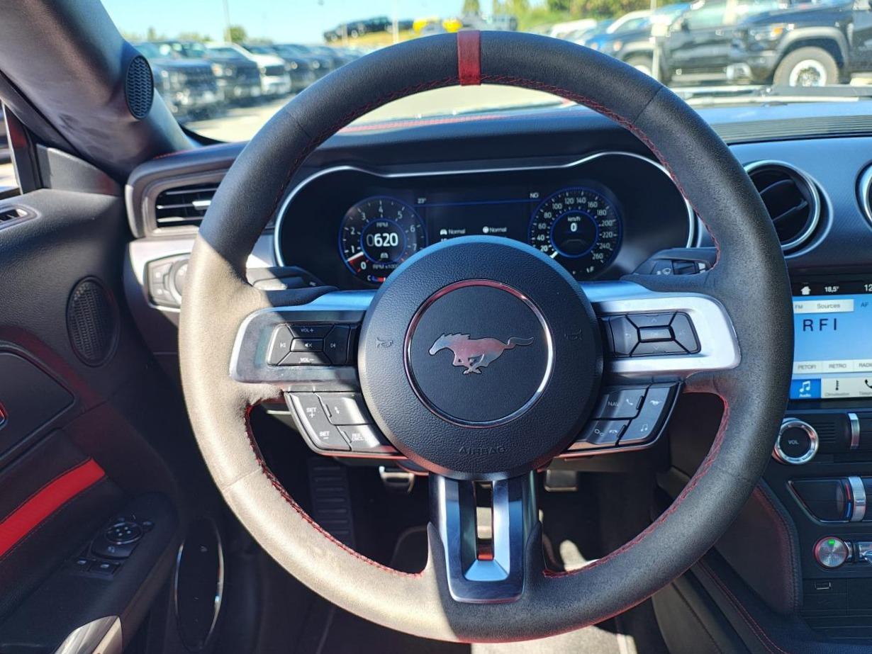 FORD MUSTANG GT FASTBACK V8 5.0L