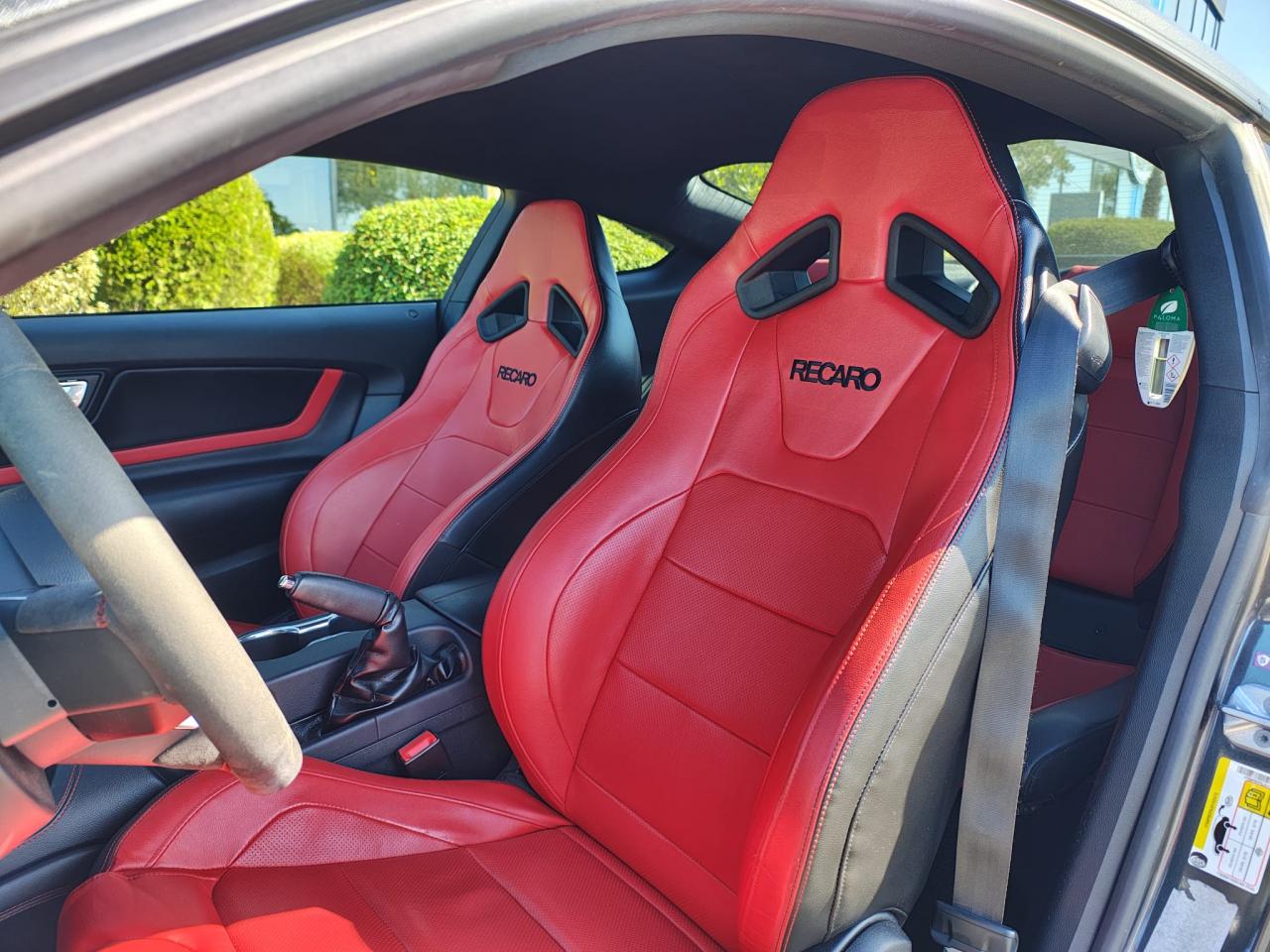 FORD MUSTANG GT FASTBACK V8 5.0L