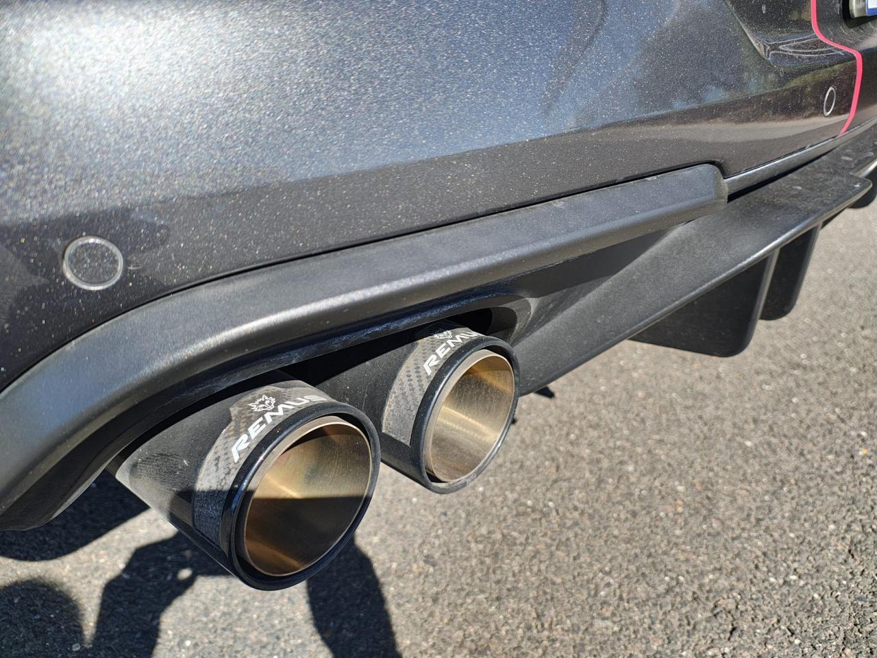 FORD MUSTANG GT FASTBACK V8 5.0L