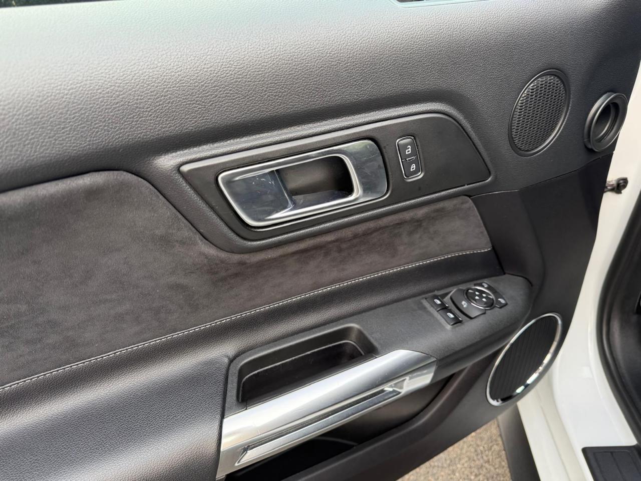 FORD MUSTANG Fastback GT 5.0L V8 MAGNERIDE