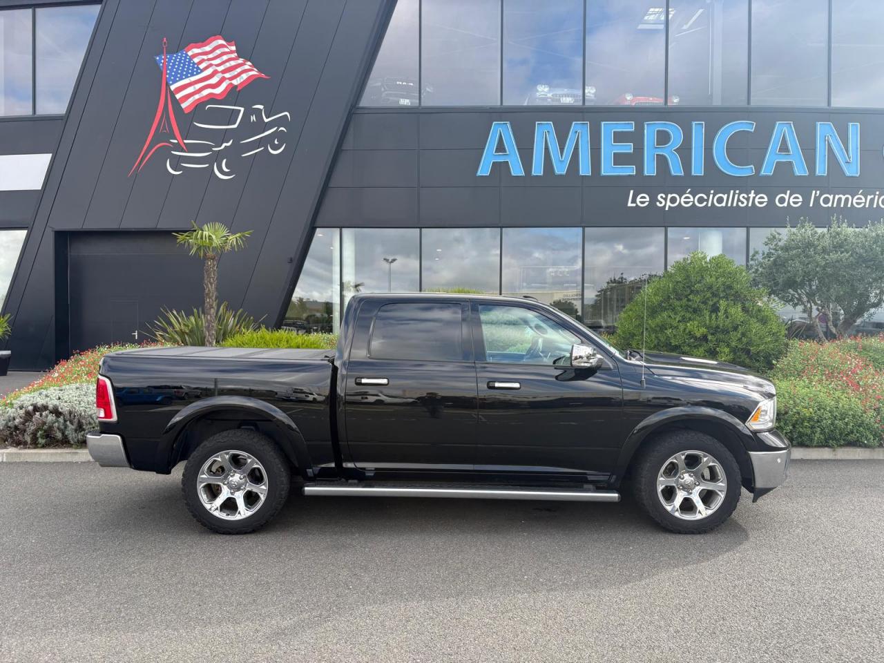 DODGE RAM 1500 CREW LARAMIE CLASSIC