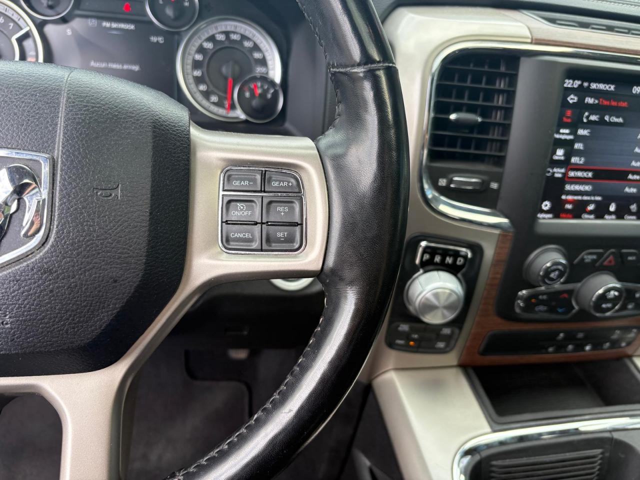 DODGE RAM 1500 CREW LARAMIE CLASSIC