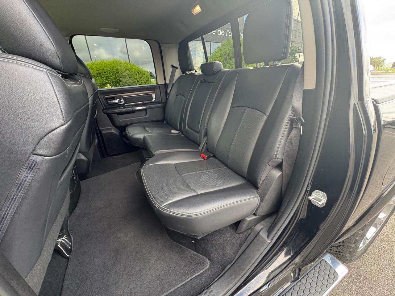 DODGE RAM 1500 CREW LARAMIE CLASSIC