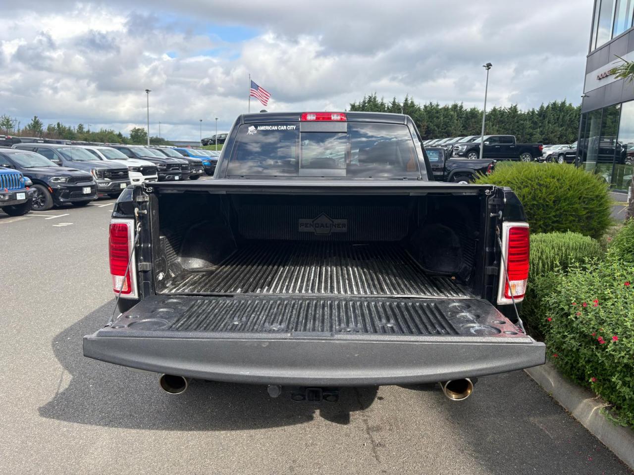 DODGE RAM 1500 CREW LARAMIE CLASSIC