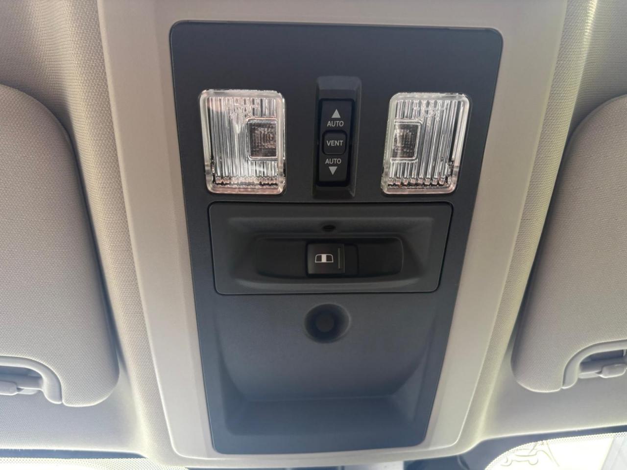 DODGE RAM 1500 CREW LARAMIE CLASSIC