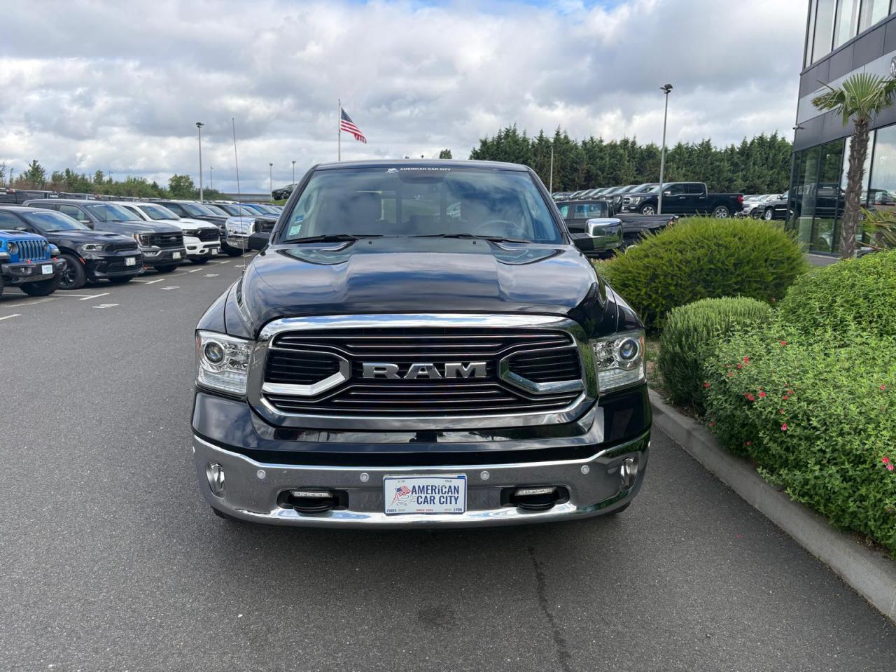 DODGE RAM 1500 CREW LARAMIE CLASSIC