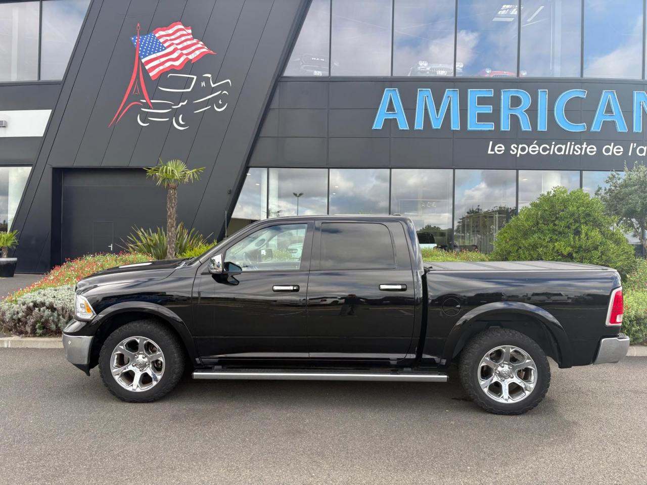 DODGE RAM 1500 CREW LARAMIE CLASSIC