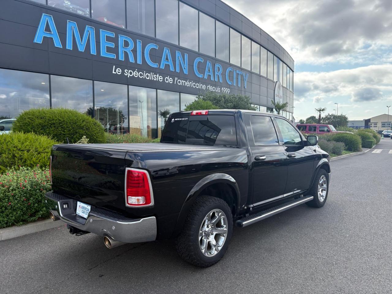 DODGE RAM 1500 CREW LARAMIE CLASSIC