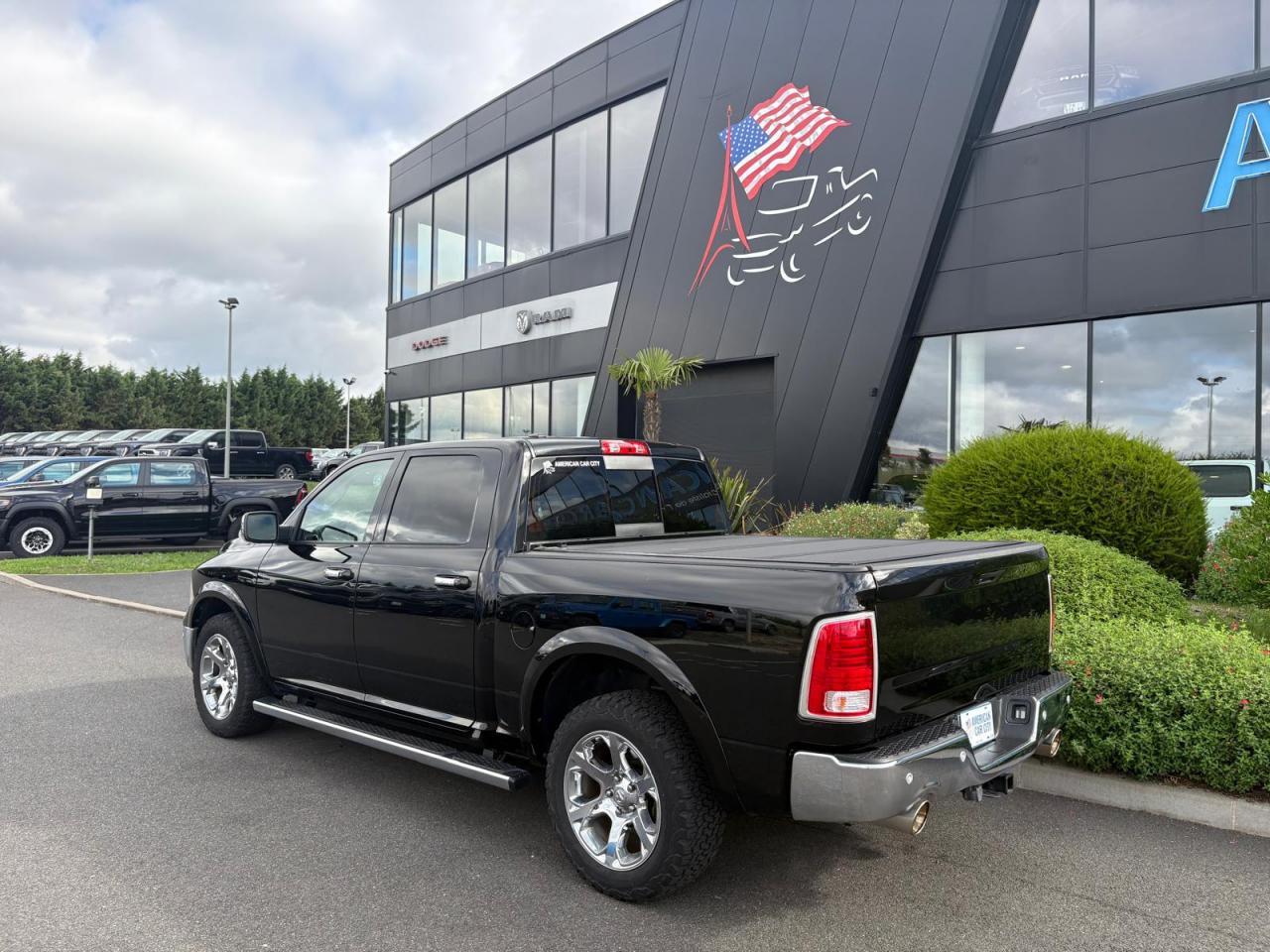 DODGE RAM 1500 CREW LARAMIE CLASSIC