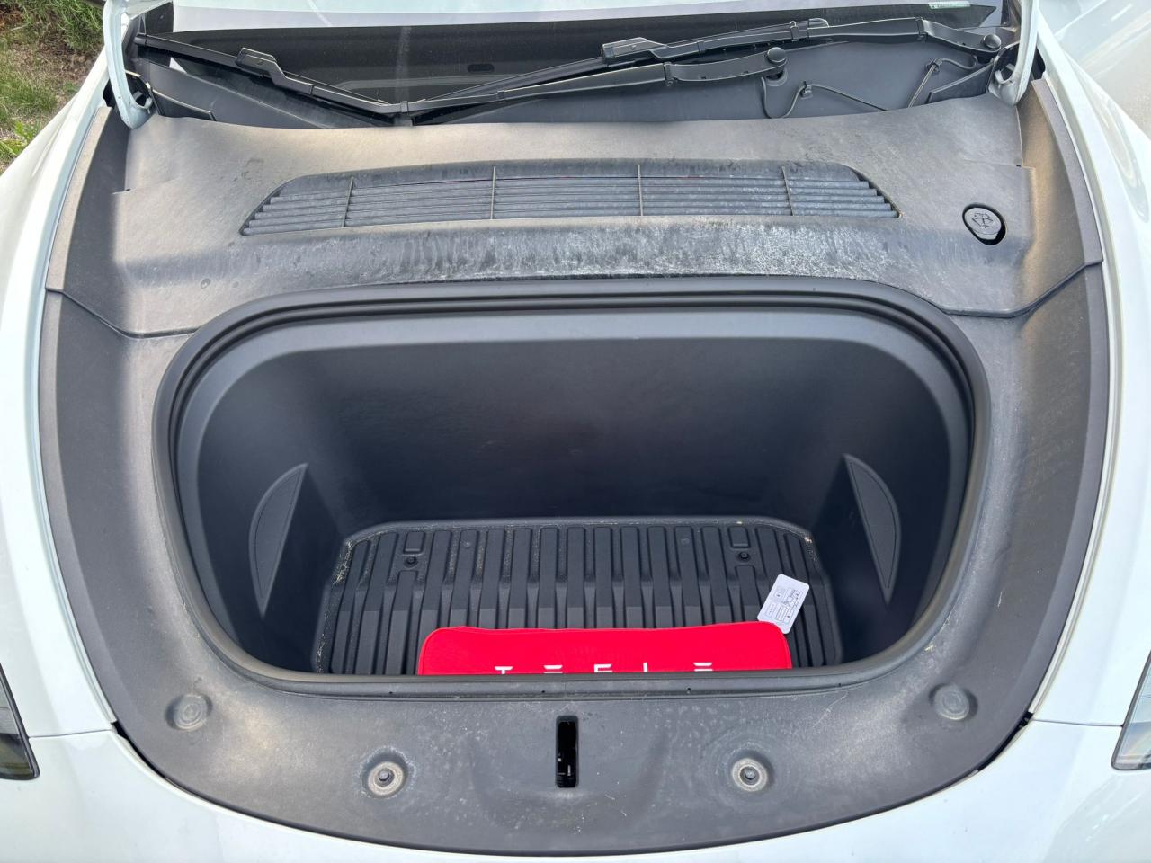 TESLA MODEL Y Performance Dual motor AWD