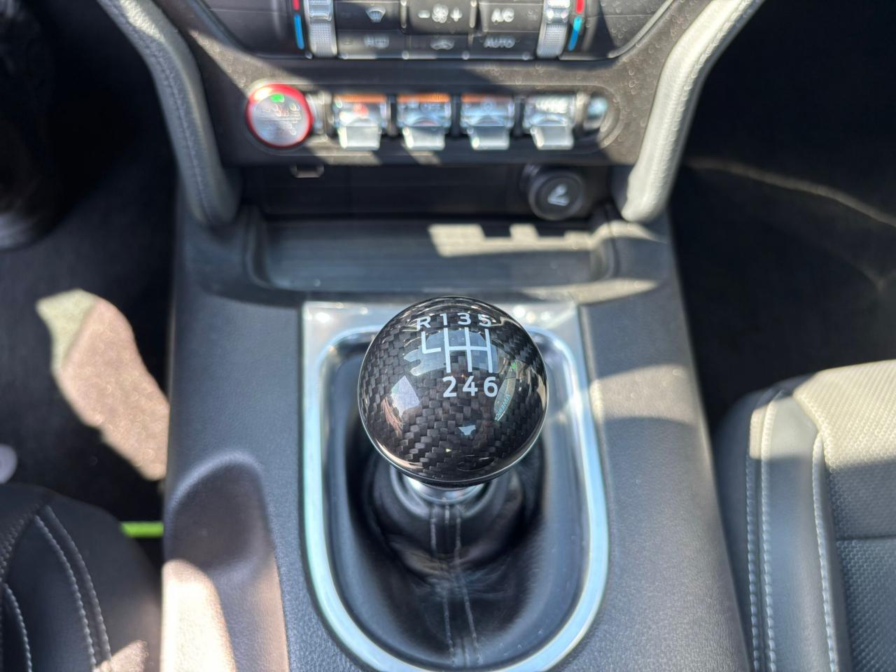 FORD MUSTANG GT FASTBACK 5.0L V8 BVM