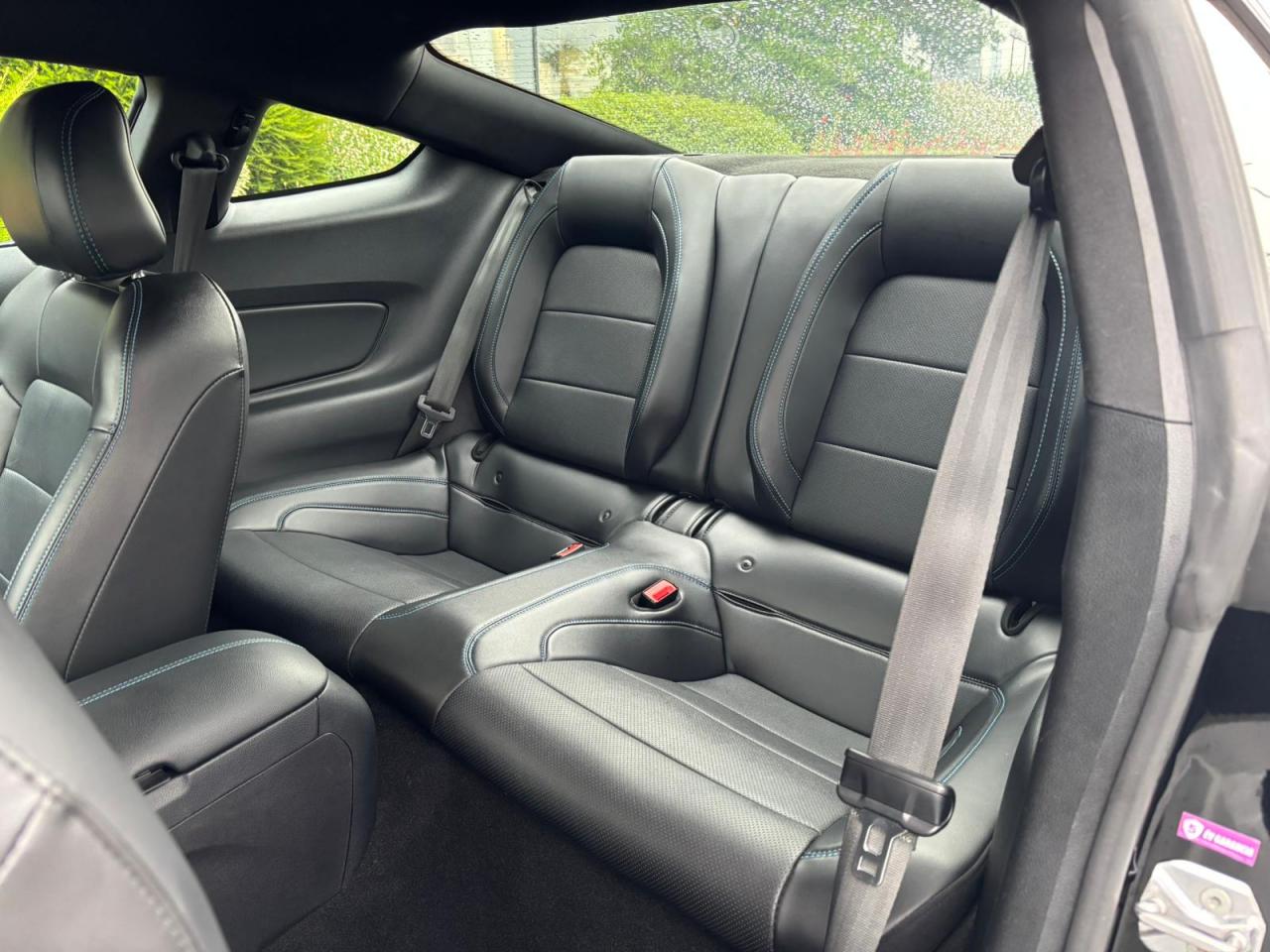 FORD MUSTANG GT fastback V8 5.0L