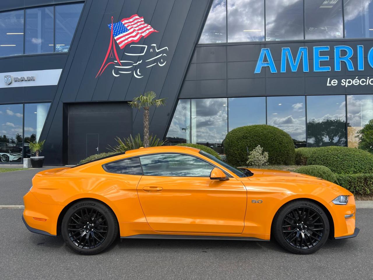 FORD MUSTANG GT FASTBACK V8 5.0L MAGNERIDE