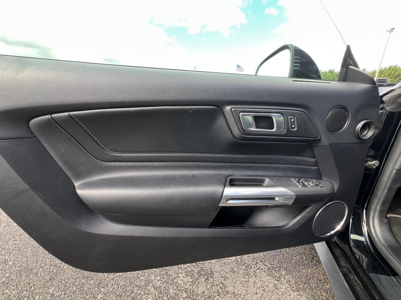 FORD MUSTANG GT fastback V8 5.0L MAGNERIDE