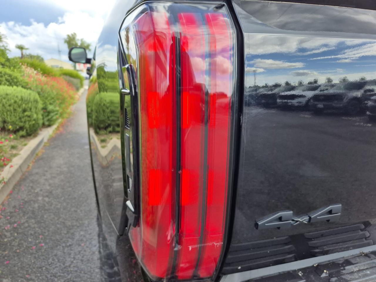 TOYOTA TUNDRA Crewmax PLATINUM