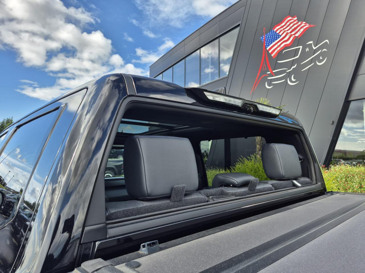 TOYOTA TUNDRA Crewmax PLATINUM