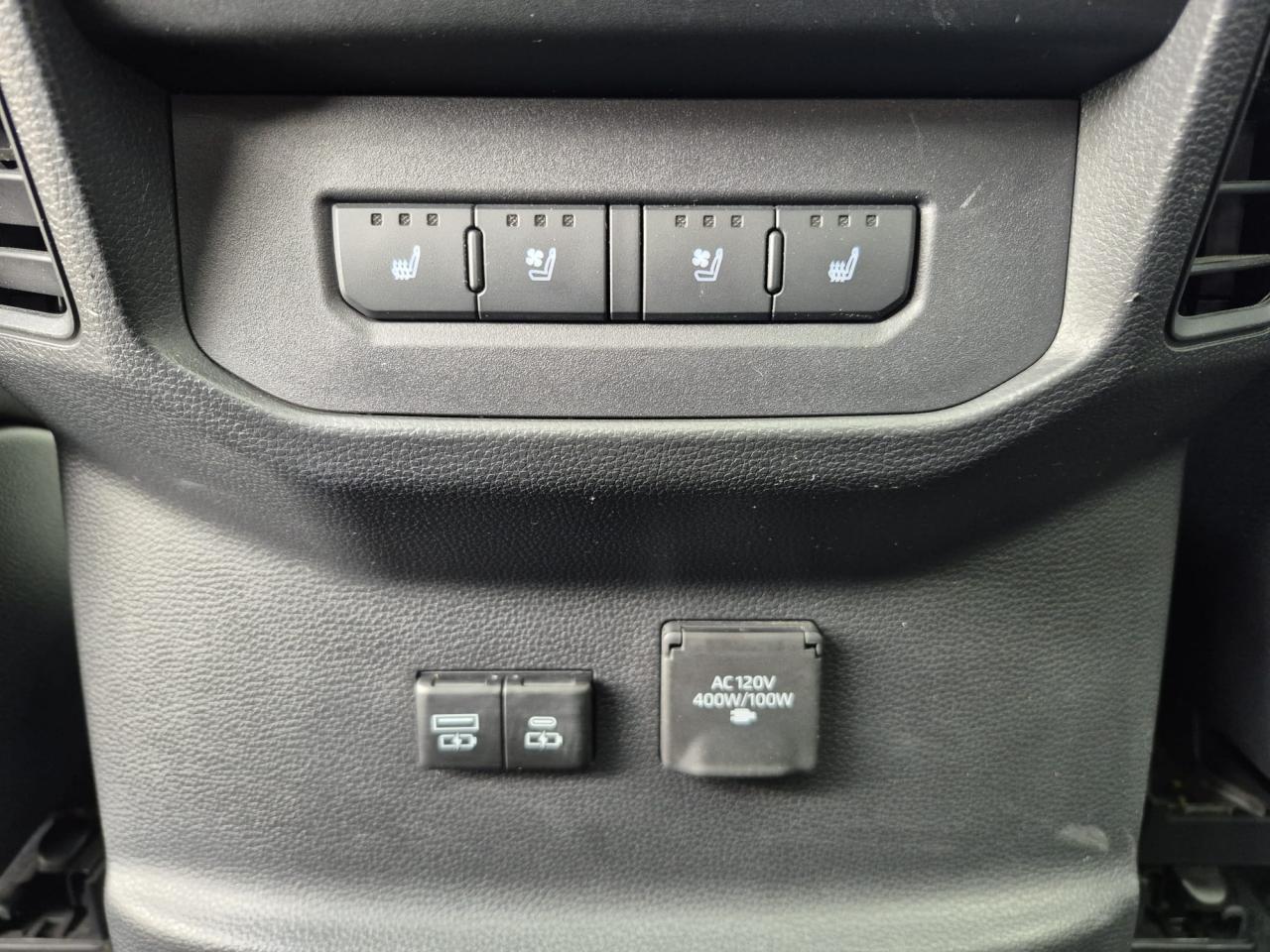 TOYOTA TUNDRA Crewmax PLATINUM