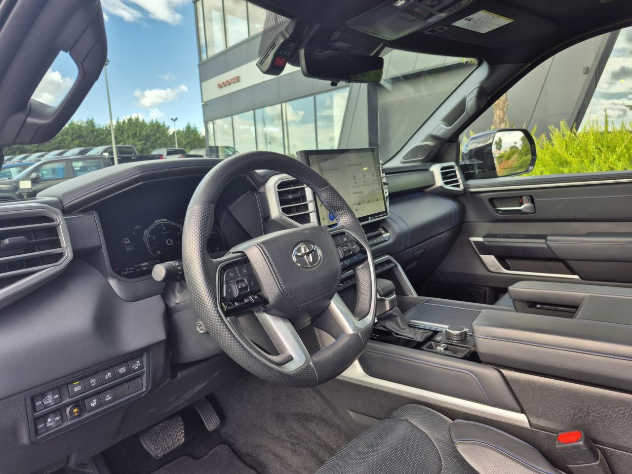 TOYOTA TUNDRA Crewmax PLATINUM