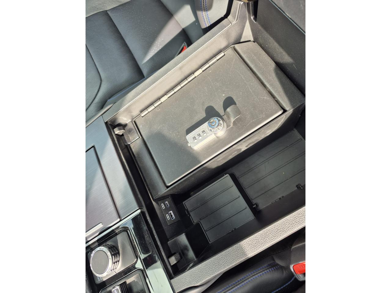 TOYOTA TUNDRA Crewmax PLATINUM