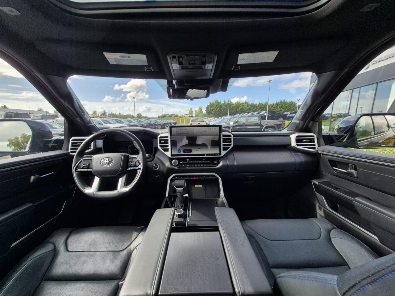 TOYOTA TUNDRA Crewmax PLATINUM