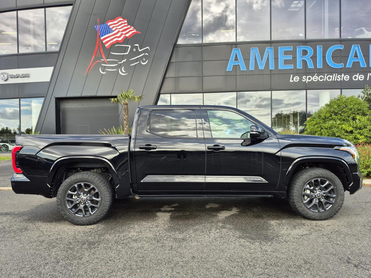 TOYOTA TUNDRA Crewmax PLATINUM