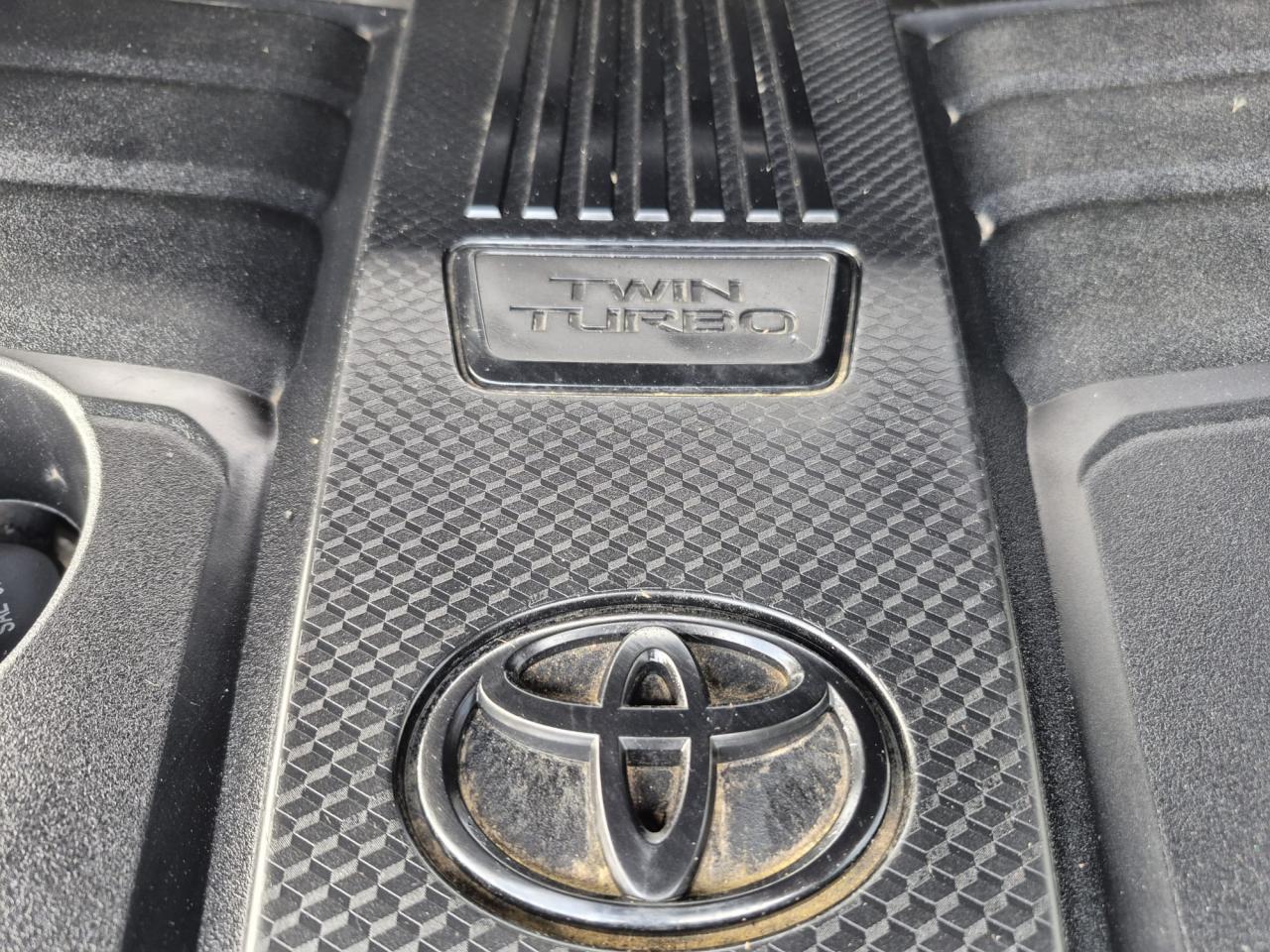 TOYOTA TUNDRA Crewmax PLATINUM