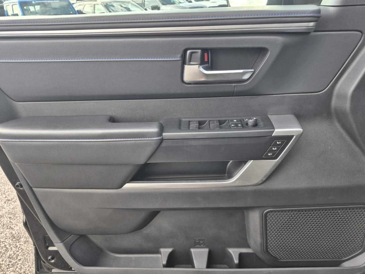 TOYOTA TUNDRA Crewmax PLATINUM