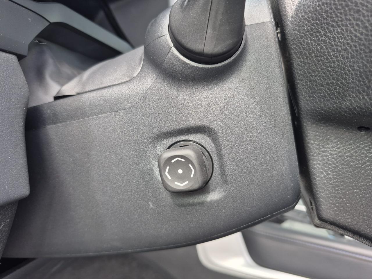 TOYOTA TUNDRA Crewmax PLATINUM