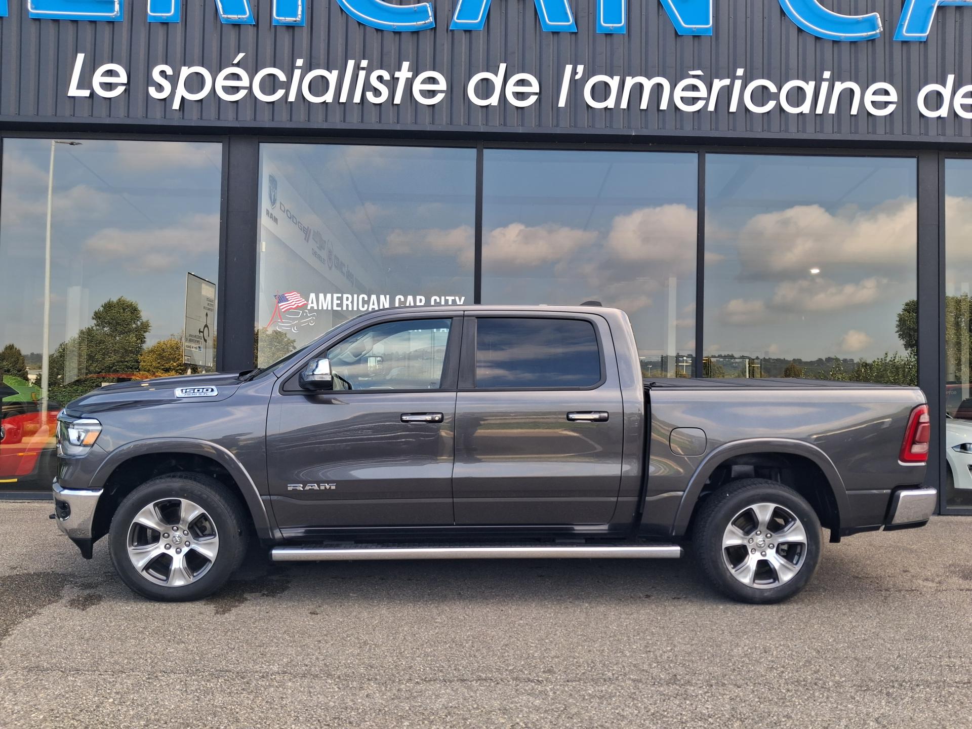 DODGE RAM 1500 CREW LARAMIE - AIR SUSPENSION