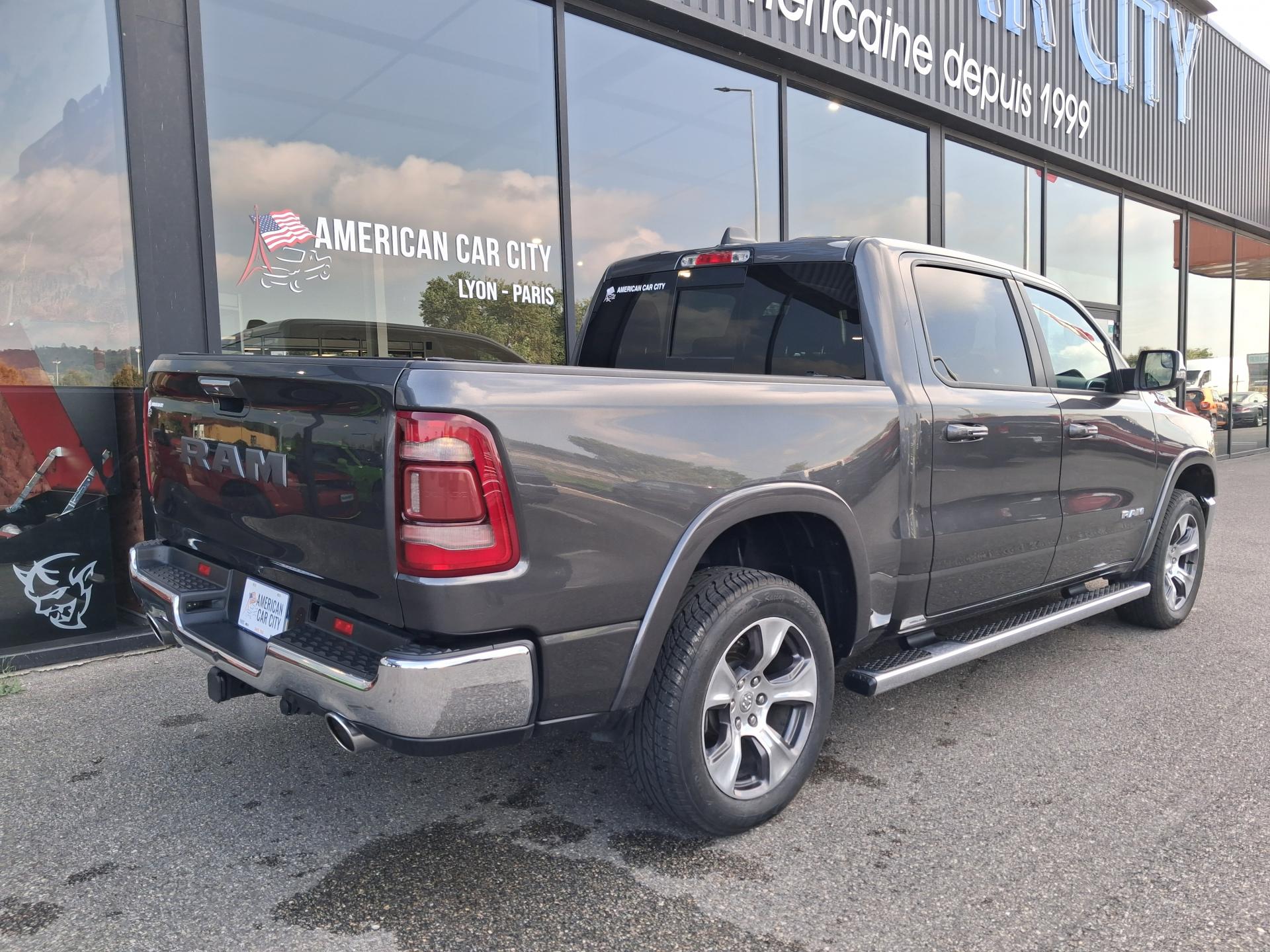 DODGE RAM 1500 CREW LARAMIE - AIR SUSPENSION