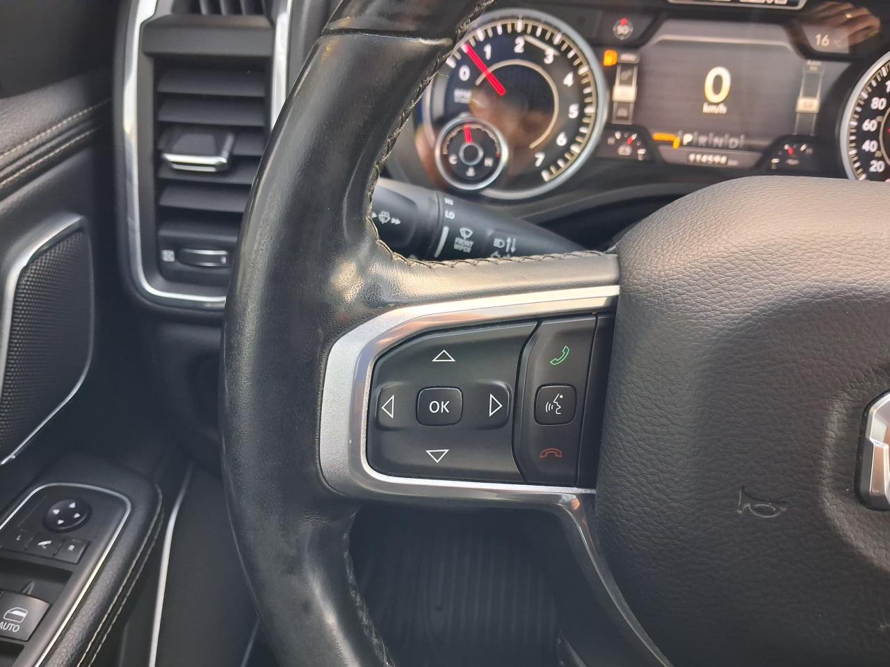 DODGE RAM 1500 CREW LARAMIE - AIR SUSPENSION