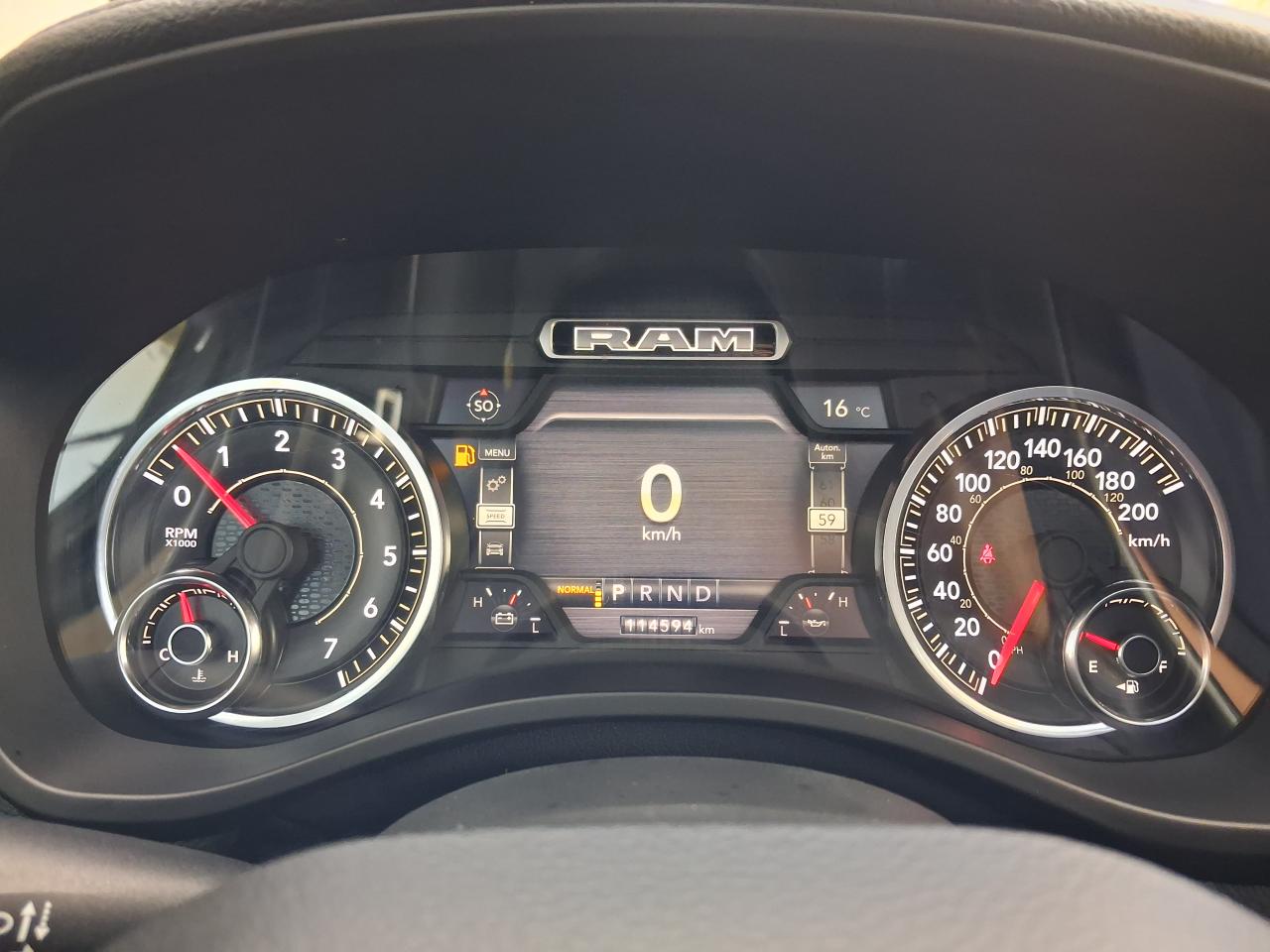 DODGE RAM 1500 CREW LARAMIE - AIR SUSPENSION