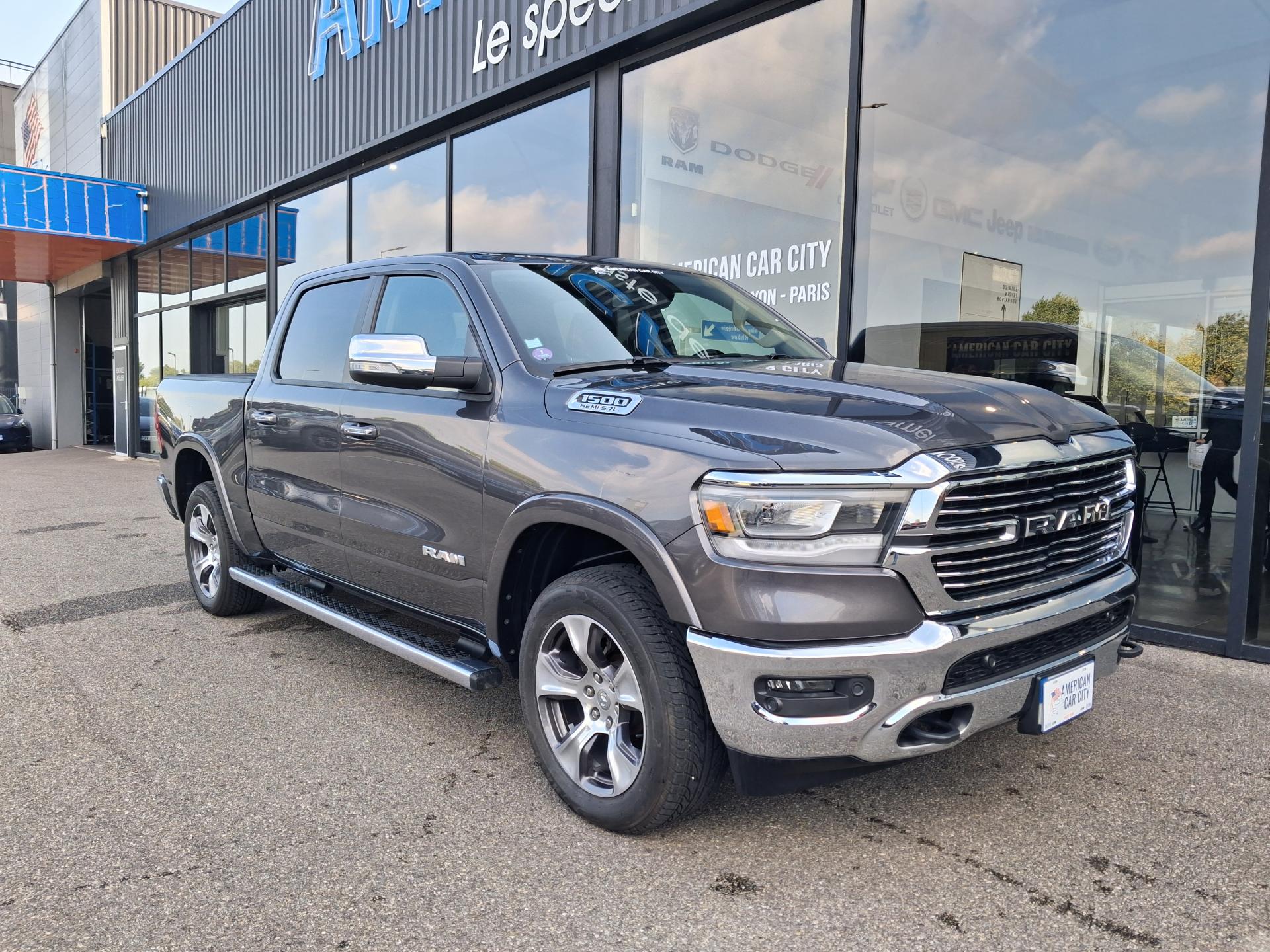 DODGE RAM 1500 CREW LARAMIE - AIR SUSPENSION