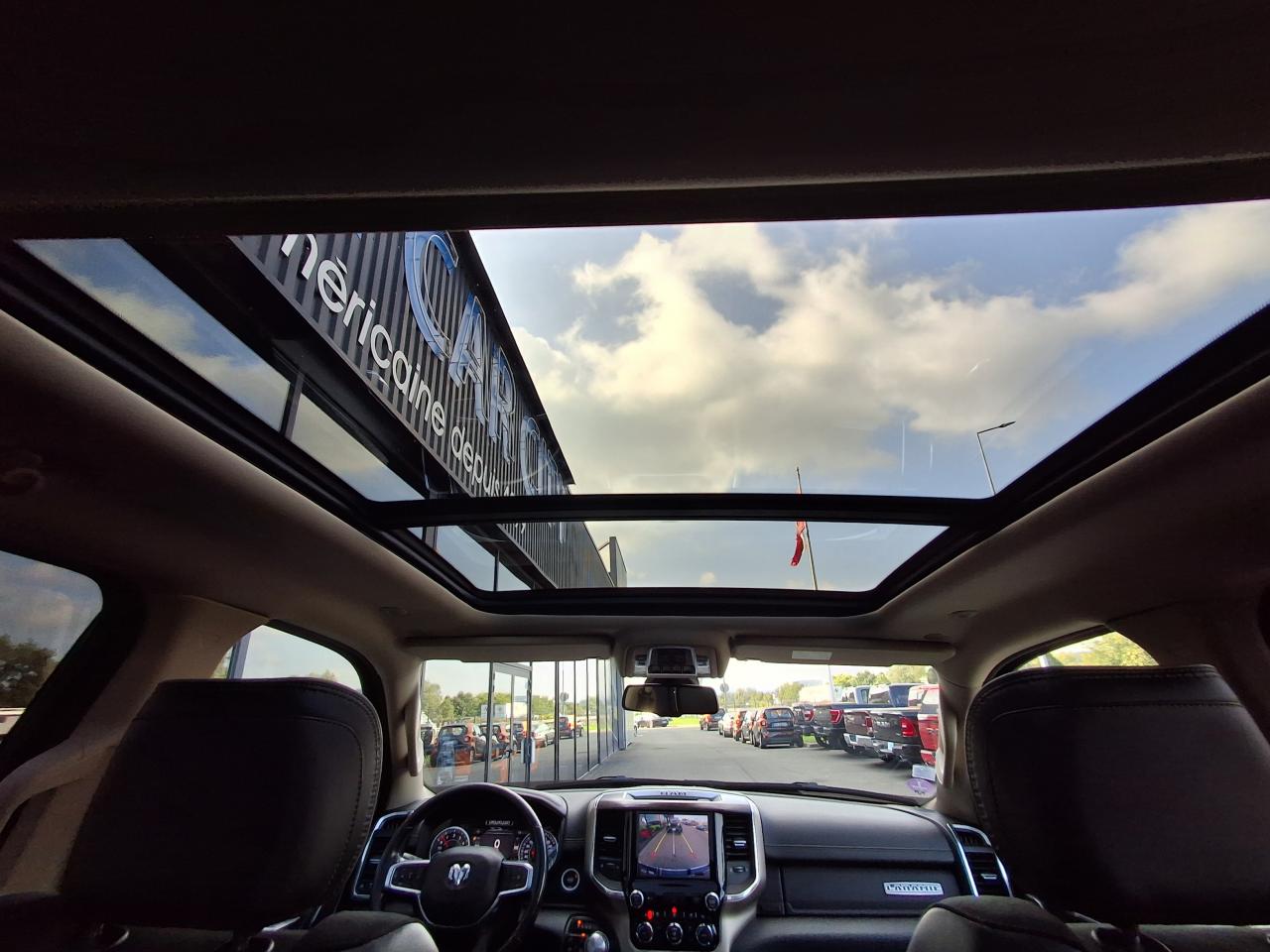 DODGE RAM 1500 CREW LARAMIE - AIR SUSPENSION