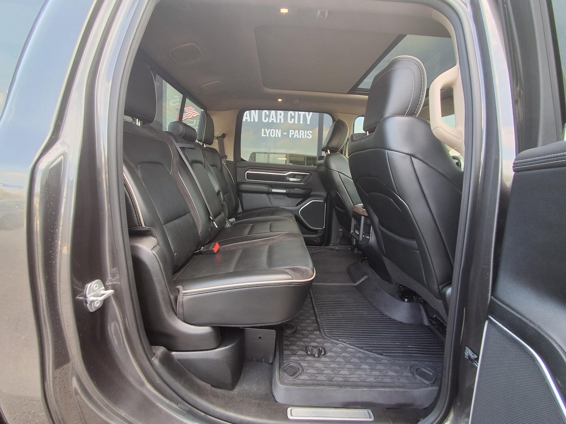 DODGE RAM 1500 CREW LARAMIE - AIR SUSPENSION