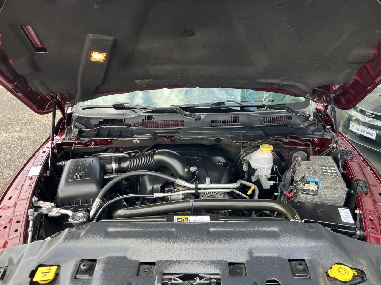 DODGE RAM 1500 CREW CAB LARAMIE AIR 5 PLACES