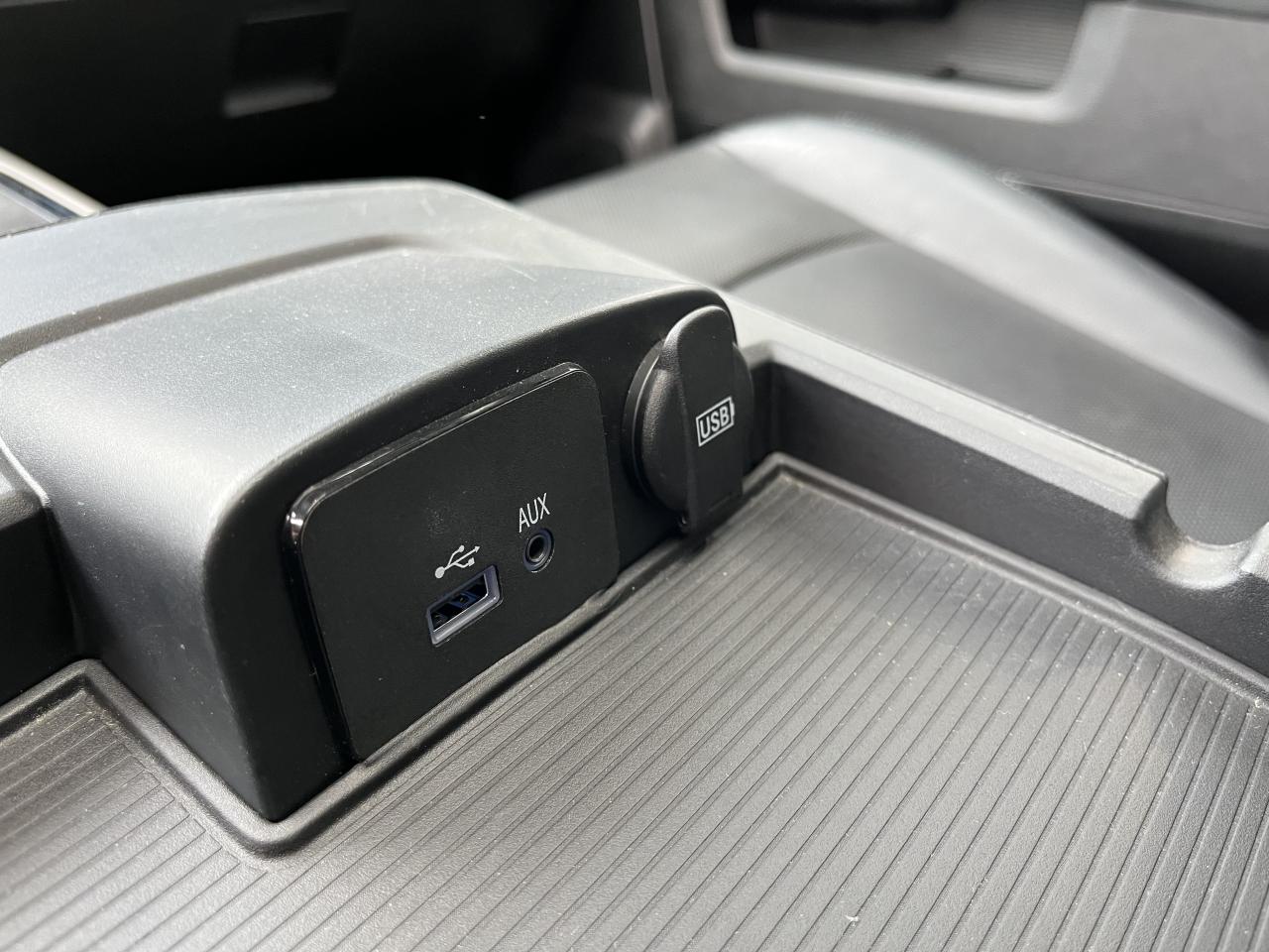 DODGE RAM 1500 CREW CAB LARAMIE AIR 5 PLACES